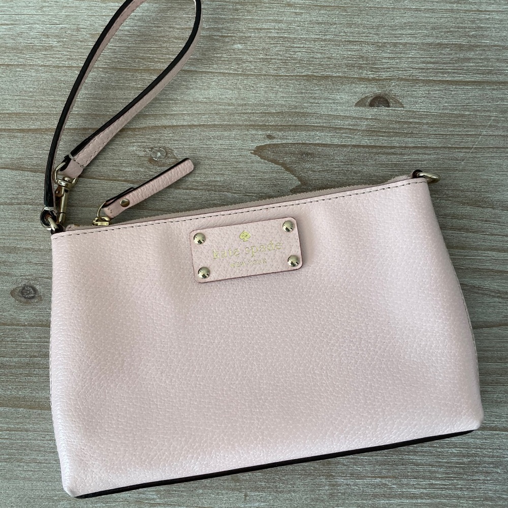 Kate Spade Wristlet ✨ Blush Pink ✨
